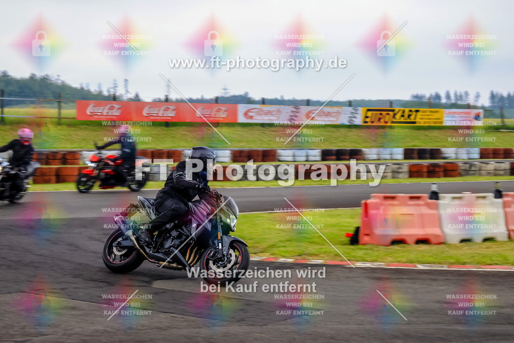 OBK-5246 | Hier findet Ihr Bilder von Touristenfahrten auf der Nürburgring Nordschleife oder von anderen Veranstaltungen die ich besucht habe. Viel Spass beim Durch Schauen 