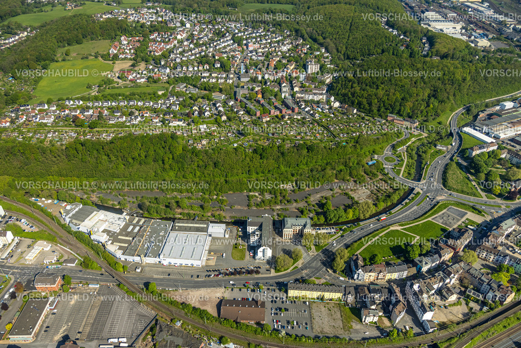 Hagen240503862 | Luftbild, Wohngebiet Ortsansicht Ortsteil Kuhlerkamp mit denkmalgeschützter Cuno Siedlung, Wehringhauser Straße mit Gewerbegebiet, Bahnhofshinterfahrung, Fluss Ennepe, Wehringhausen, Hagen, Ruhrgebiet, Nordrhein-Westfalen, Deutschland