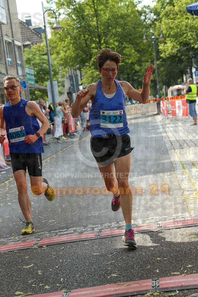 220625_1632_EX1_4671 | Sportfotografie im Rhein-Sieg Kreis, Köln, Bonn, NRW, Rheinland Pfalz, Hessen, etc. Unser Tätigkeitsfeld umfasst den Laufsport vom Volkslauf über den Marathon, Duathlon, Triathon bis zum Ultralauf wie Kölnpfad Ultra oder Schindertrail.