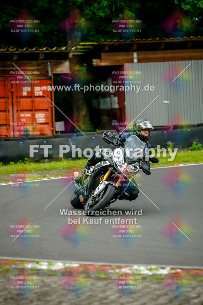 VBK-4169 | Hier findet Ihr Bilder von Touristenfahrten auf der Nürburgring Nordschleife oder von anderen Veranstaltungen die ich besucht habe. Viel Spass beim Durch Schauen 