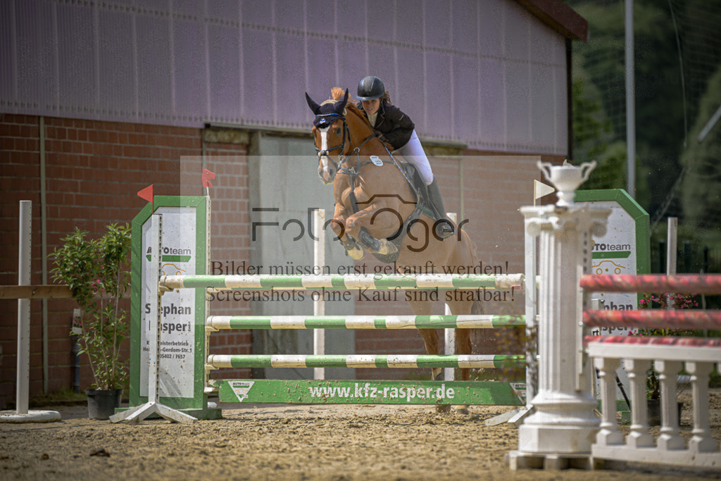 20240505-DOS_0479 | Entdecke hochwertige Reitturnierfotos von Foto Oger. Professionell, emotional und authentisch – jetzt Lieblingsmomente im Shop bestellen. - Realisiert mit Pictrs.com