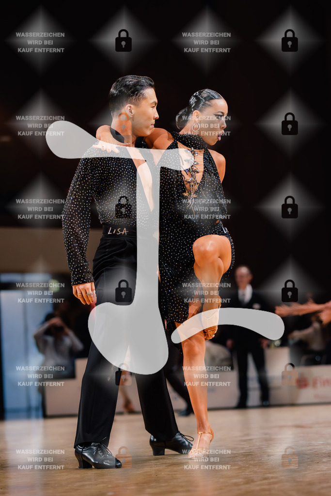 Goldstadtpokal 2025 - WDSF World Open Latin 8th (32) Xia Weiyi _ Li Yijia (China)-2025-01-25-6666 | Webshop for digital downloads and prints of dance sport, event & show photographer Julian Link - Realisiert mit Pictrs.com