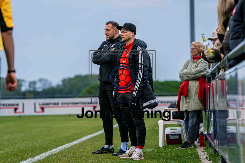 Fußball I Herren I Saison 2025-2026 I Bezirksliga Weser-Ems 4 I 19. Spieltag I VfL Oythe - SW Osterfeine I 07662 | jns.sportfotos - Realisiert mit Pictrs.com