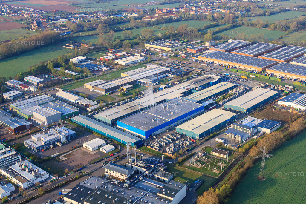 Luftbild: Industriegebiet LANDAU OST mit RONAL GmbH in Landau in der Pfalz im Bundesland Rheinland-Pfalz in Deutschland.Foto: IMG_49578.jpg vom 13.04.2012 durch Werner Riehm/FLY-FOTO.deAuflösung des Originals: 4752 x 3168 pxRONAL | Great Passion for Great Wheels