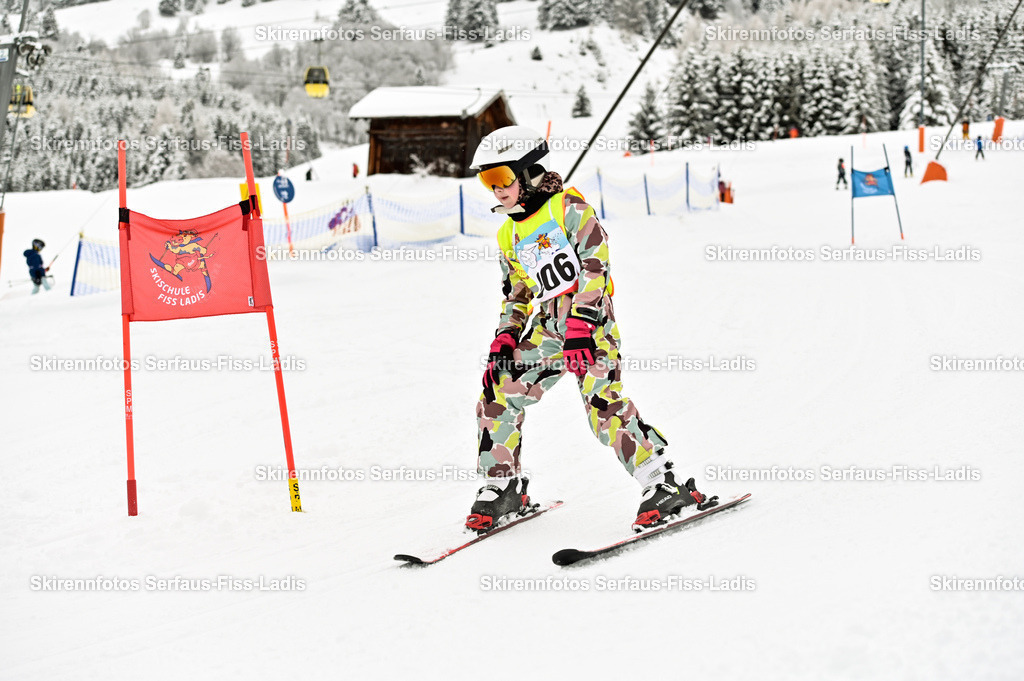SRF_20.02.2026_0597 | Skirennfotos,Serfaus,Fiss,Ladis,Kinderskirennen,Winter,Tirol,Oberland,skirace,SFL,feelfree,weil wir's genießen,ski,Ski,skifahren,Sonnenplateau, - Realisiert mit Pictrs.com