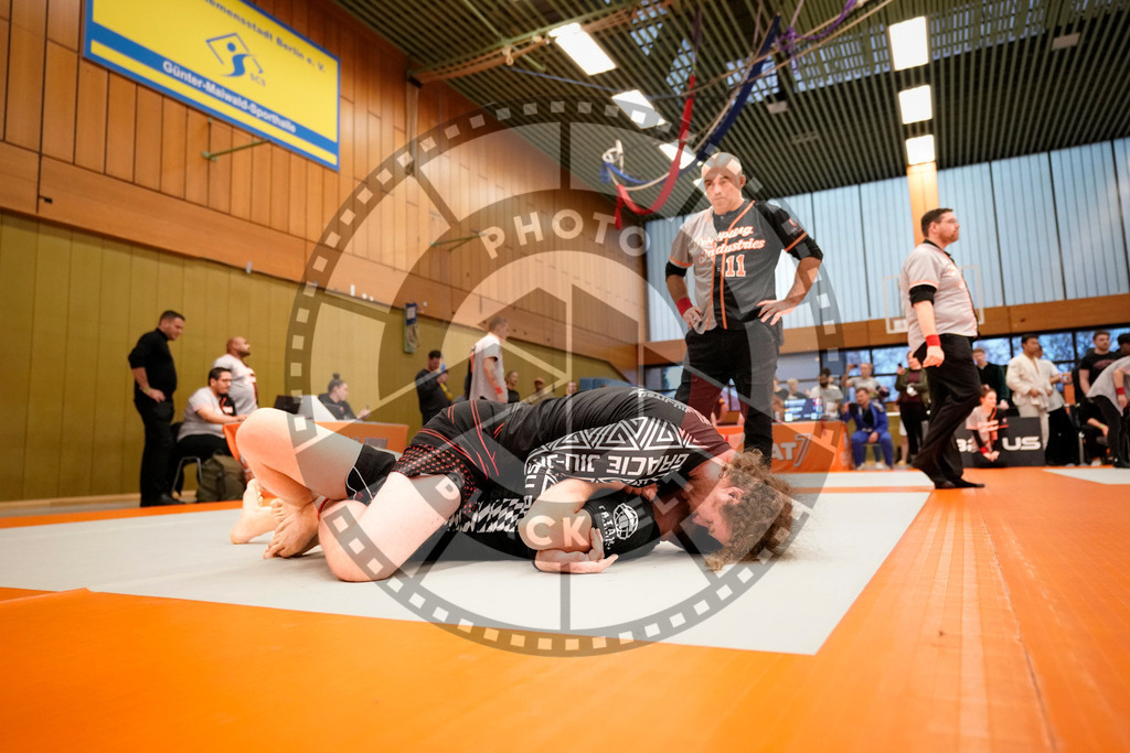 20231125PBB6960 | Fighters compete during the Grappling Industries Jiu-jitsu Championship in Berlin, Germany, on November 25, 2023.