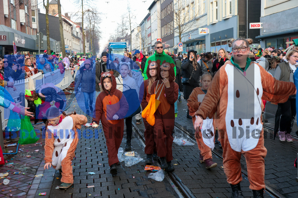 SES_BOCLIN20240212-21 | bond - Realisiert mit Pictrs.com