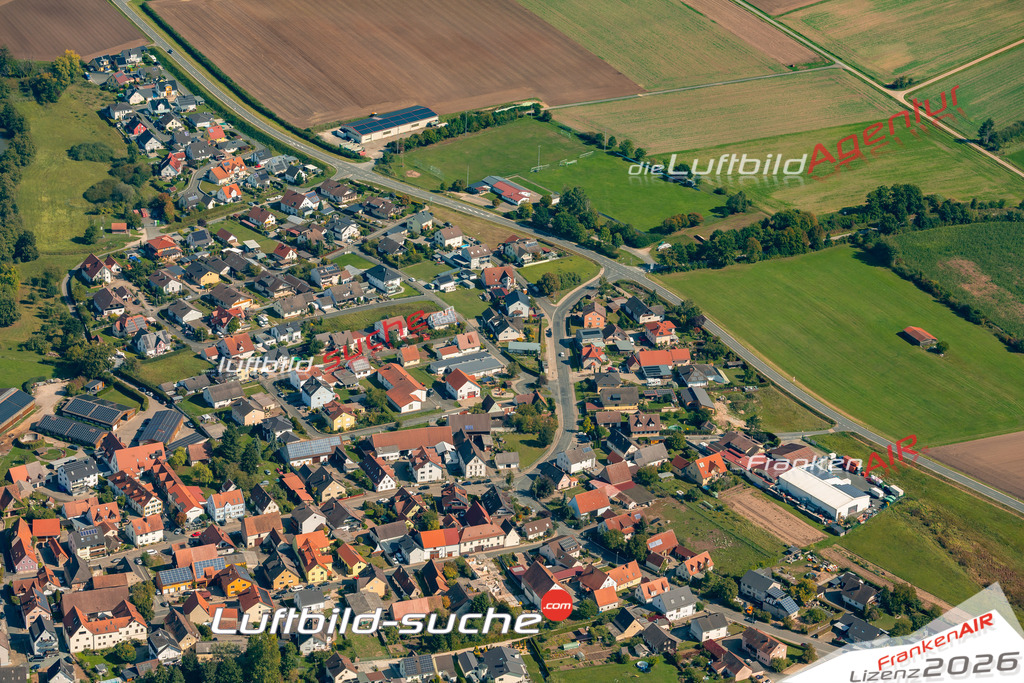 Luftaufnahme Willersdorf Hallerndorf - Die Luftaufnahme wurde 2025 vom UL-Flugzeug heraus erstellt ( keine Drohne ) - Hochauflösende Luftaufnahme - für professionelle Ausdrucke geeignet. Die Geschenkidee !Mit Lizenz und Bildrechte bestellbar