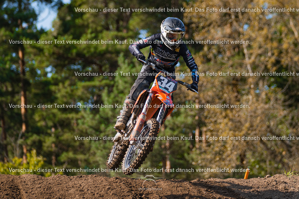 09_21_LM_Schenkenhorst-9440 | Sportfotografin aus Berlin-Brandenburg mit Fokus auf Motocross. Ich halte deine sportliche Leistung und echte Emotionen auf und neben der Strecke professionell fest. Entdecke die Fotos von deinem Rennen und bestelle sie direkt hier im Shop.