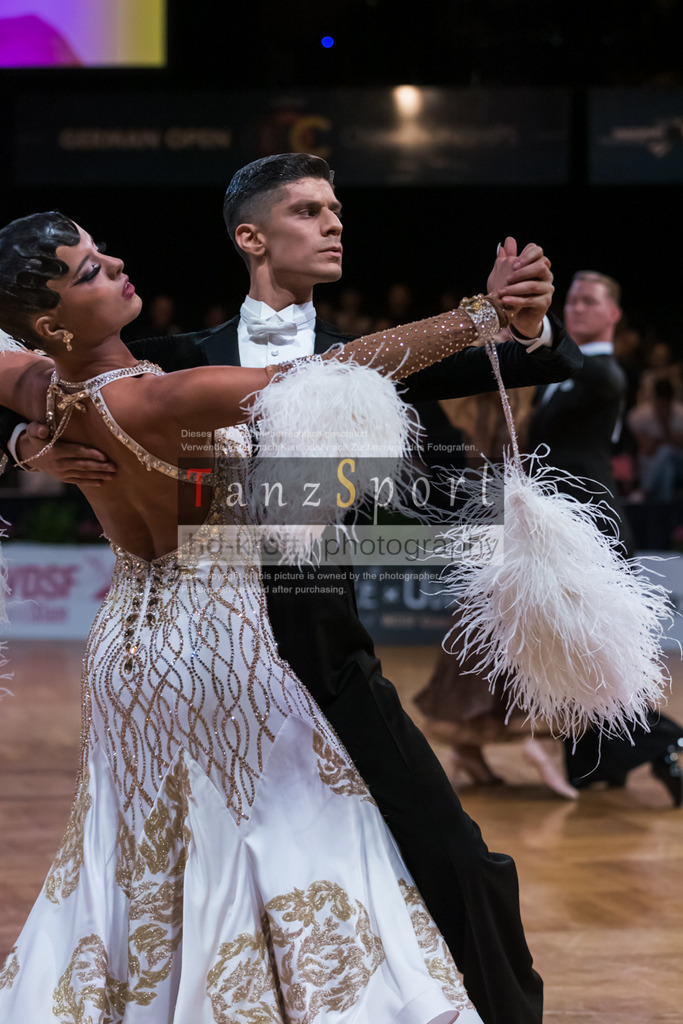 20250822_WDSF-GS-STD_R2_4746 | Tanzsportbilder, Standardtanz, Lateintanz, WDSF, DTV, LTVB, dancecomp, goc, hessen tanzt, blaues band der spree, walzer, tango, wiener walzer, slowfox, quickstepp, samba, rumba, cha-cha-cha, paso doble. jive, hd-kroft photography, turniertanzsport