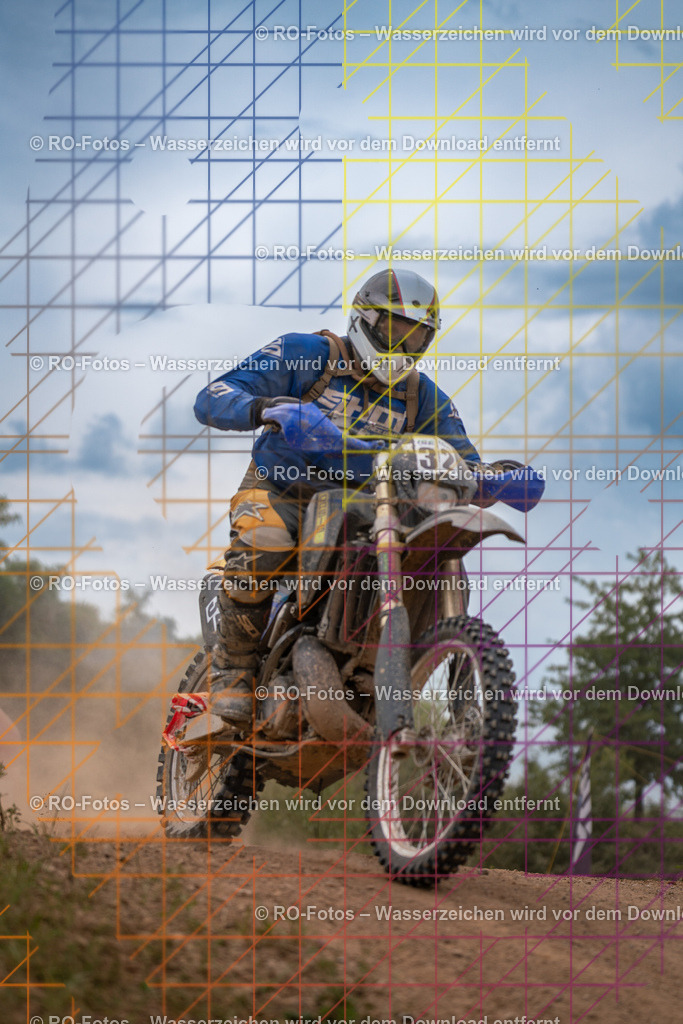 Niederwürzbach 4 Lauf-1735 | Sportfotografie von RO-Fotos: Motorsport, Motocross, Enduro, Laufveranstaltungen und Triathlon. Professionelle Fotos von Sportlern und Events. - Realisiert mit Pictrs.com