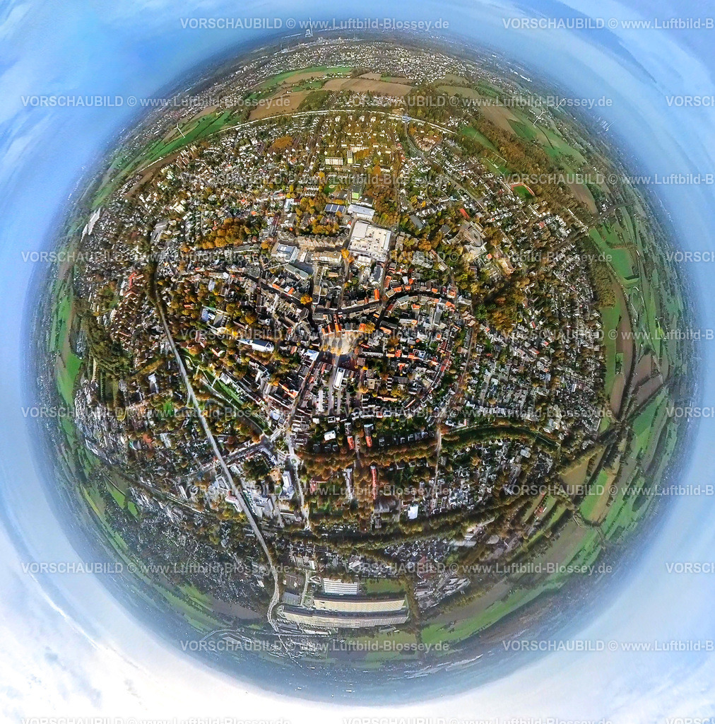 Kamen20221019_12_City | Luftbild, City Stadtansicht, Bundesstraße B233, Kamen Quadrat Einkaufszentrum, Fisheye Aufnahme, Fischaugen Aufnahme, 360 Grad Aufnahme, Kamen, Ruhrgebiet, Nordrhein-Westfalen, Deutschland