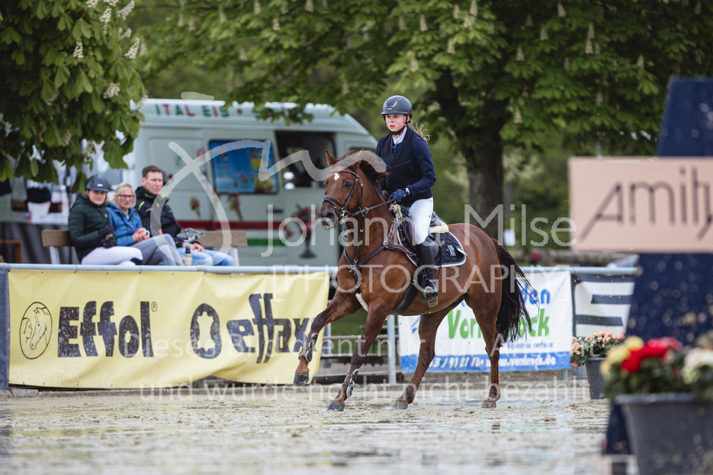 240426_Olfen-Vinnum_PonyTrophy-199 | Deine schönsten Turniermomente als professionelle Fotos! Entdecke hochwertige Pferdesport-Fotografie im Online-Shop. Jetzt Fotos finden & bestellen!
