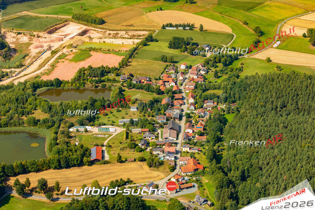 Burgstall Mitwitz Bild- Das Luftbild wurde 2025 vom UL-Flugzeug heraus erstellt ( keine Drohne bzw. Drohnenaufnahme ) - Hochauflösende Luftaufnahme -Nicht vergleichbar mit Google Maps oder Satelittenbilder- Die Geschenkidee !Mit Lizenz und Bildrechte bestellbar - CC