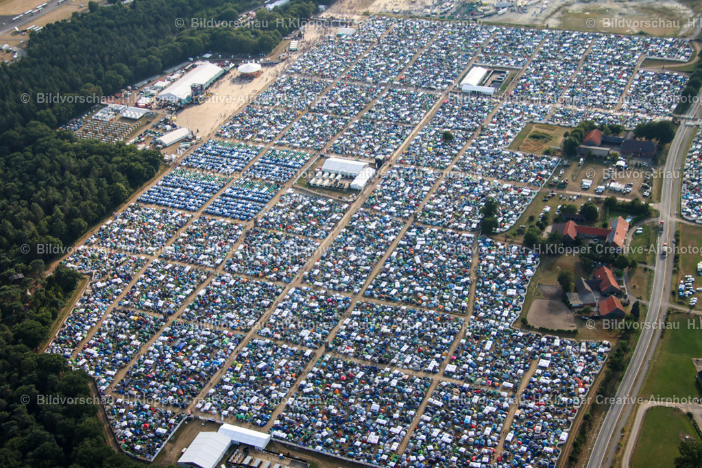 Weeze Parookaville 2022_ Creative_Airphotography H.Klöpper-6130 | Parookaville 2022 Weeze. Das größte Elektro Event Festival mit 220.000 Besucher. Zeltstadt - Realisiert mit Pictrs.com