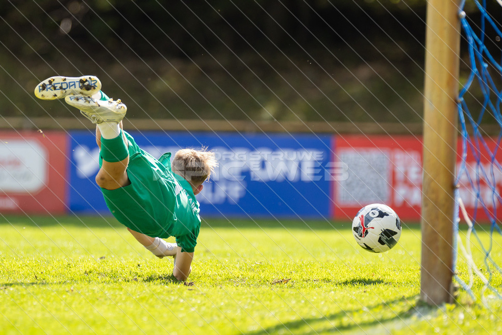 20250920_Picselweb-Fotografie_1R3_0554 | JFV D/A &amp; Stade - VfB Oldenburg0:1 VfB no70:2 VfB no70:3 VfB JFV Eigentor0:4 VfB no70:5 VfB no71:5 JFV no3 Jaric Jimenez-Voss2:5 JFV no9 Janko Sylvester3:5 JFV no16 Damian Elias Mihro Burekovic - Realisiert mit Pictrs.com