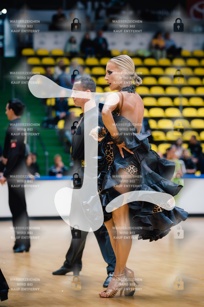Hessen Tanzt WDSF International Open Latin 1st (17) Artur Balandin _ Anna Salita (T.T.C. Rot-Weiß-Silber Bochum)-2025-05-18-4340 | Webshop for digital downloads and prints of dance sport, event & show photographer Julian Link - Realisiert mit Pictrs.com