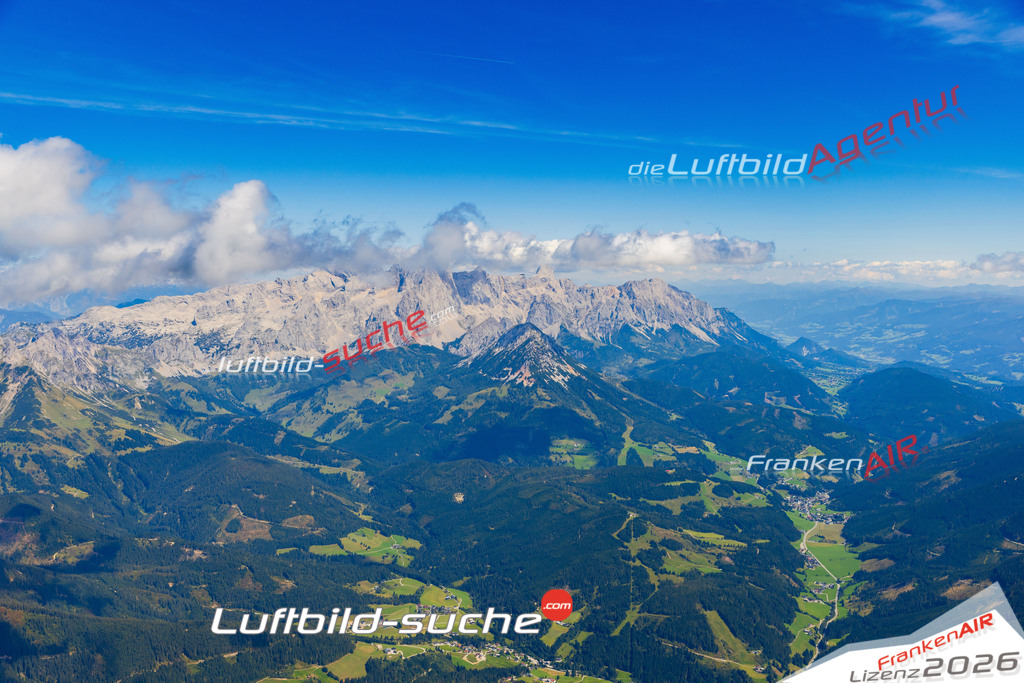 Luftaufnahme von Ramsau am Dachstein - Die Luftaufnahme wurde 2025 vom UL-Flugzeug heraus erstellt ( keine Drohne ) - Hochauflösende Luftaufnahme - für professionelle Ausdrucke geeignet. Die Geschenkidee !Mit Lizenz und Bildrechte bestellbar