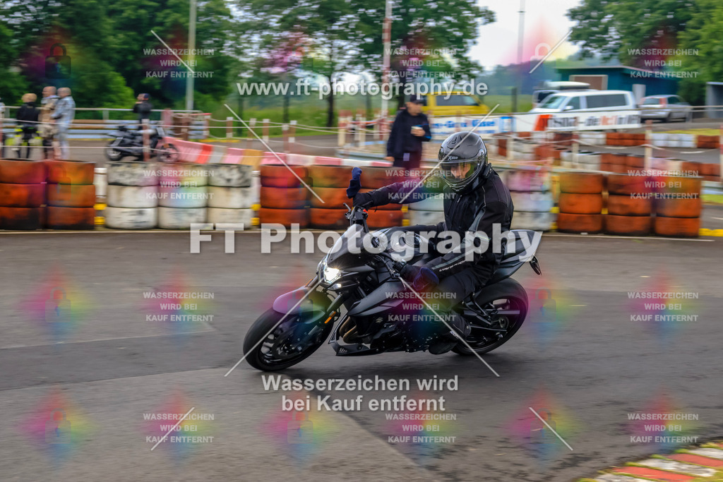 OBK-5330 | Hier findet Ihr Bilder von Touristenfahrten auf der Nürburgring Nordschleife oder von anderen Veranstaltungen die ich besucht habe. Viel Spass beim Durch Schauen 