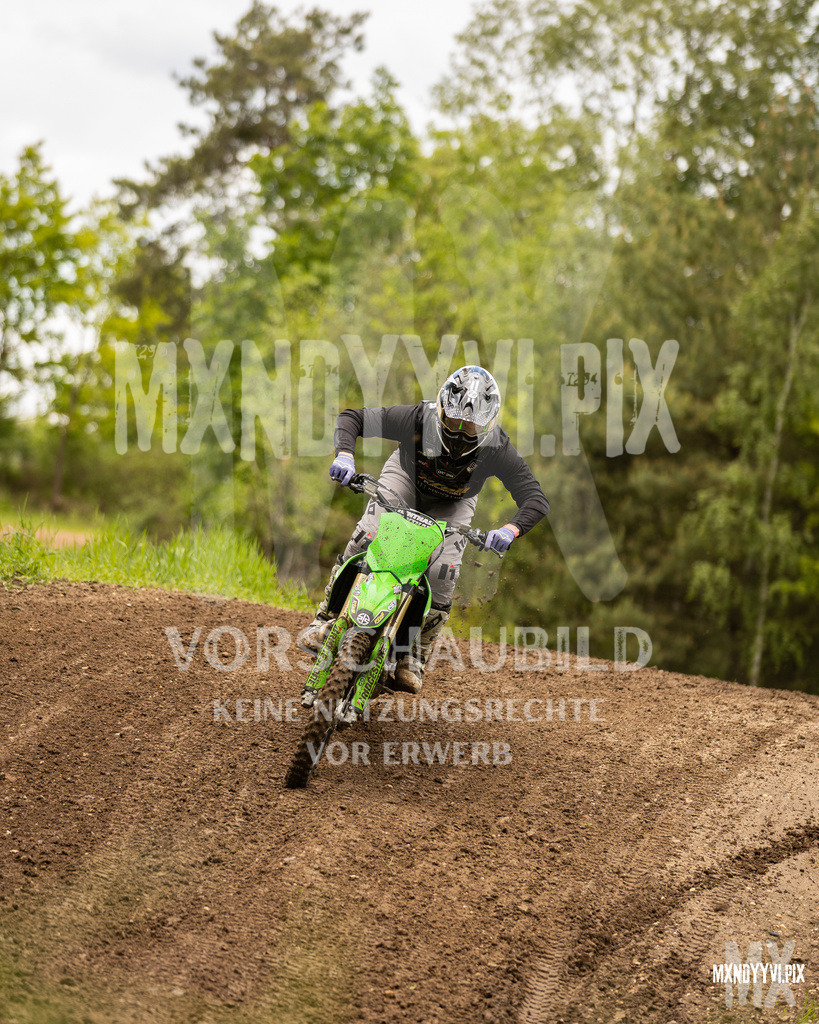 866A6880 | mxndyyvipix