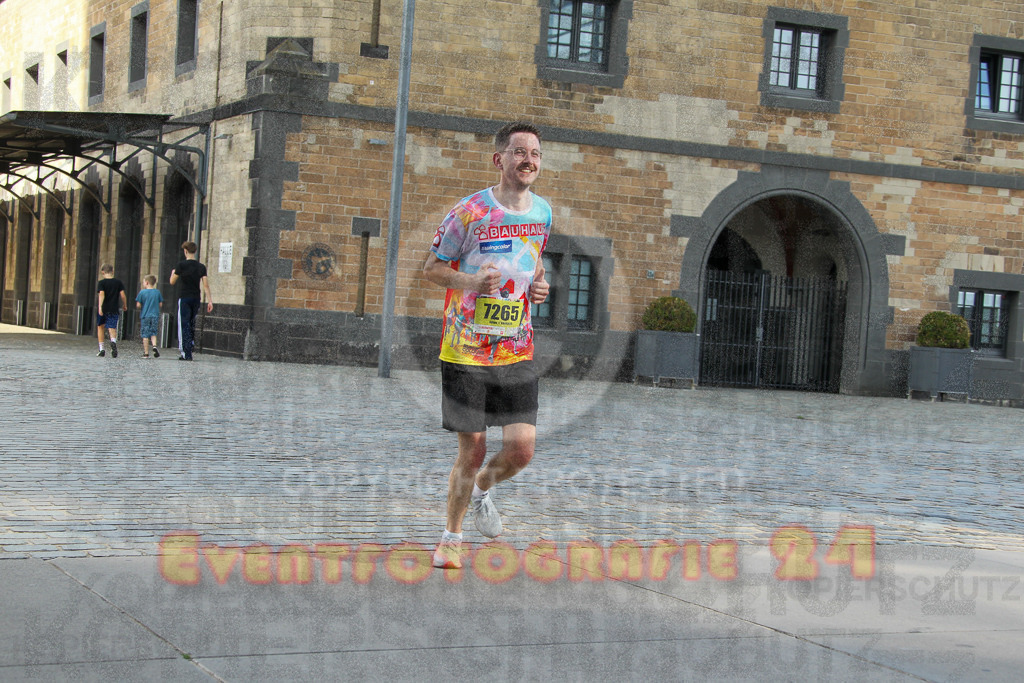 250920_1455_EV4_7564 | Sportfotografie im Rhein-Sieg Kreis, Köln, Bonn, NRW, Rheinland Pfalz, Hessen, etc. Unser Tätigkeitsfeld umfasst den Laufsport vom Volkslauf über den Marathon, Duathlon, Triathon bis zum Ultralauf wie Kölnpfad Ultra oder Schindertrail.