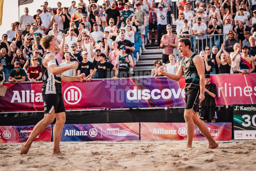Beachvolleyball | Männer | Allianz German Beach Tour 2025 | Tourstop Hamburg | 31.05.2025 | v.l. Luis Kubo und Jonas Kaminski jubeln nach dem Satzgewinn