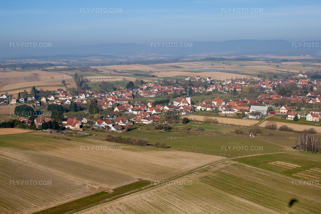 Aerial view: View of the town in Seebach in the state Bas-Rhin, France.Photo: IMG_62693.jpg taken on 03/09/2014 by Werner Riehm/FLY-FOTO.comResolution of the original: 4752 x 3168 px
