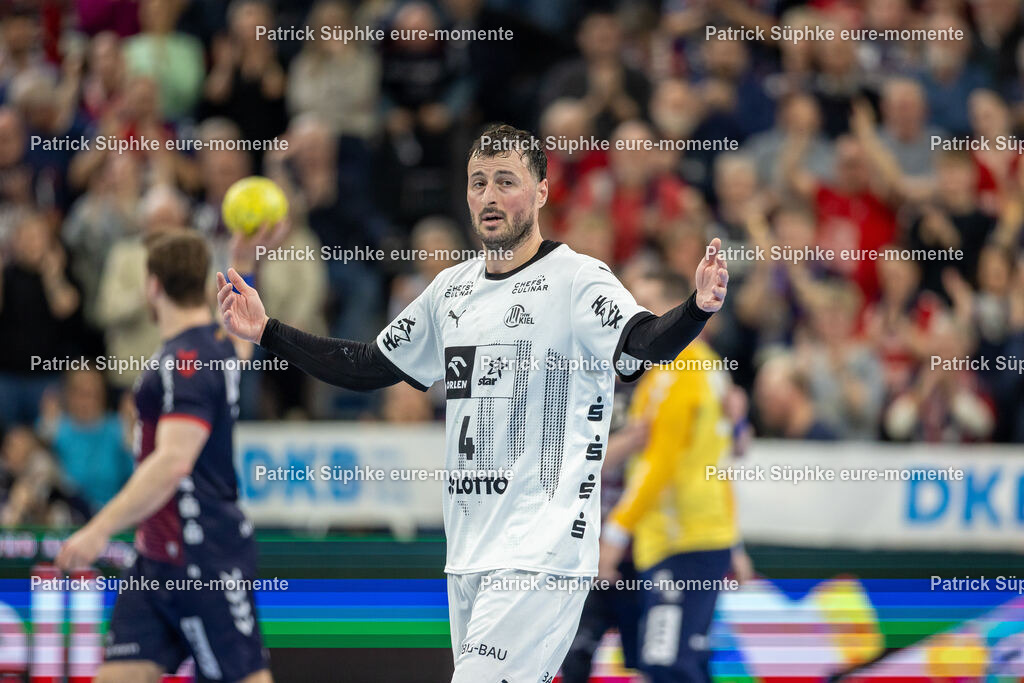 Handball I Herren I Daikin HBL I Saison 2024-2025 I 23. Spieltag I SG Flensburg-Handewitt - THW Kiel | Handball: Bundesliga, SG Flensburg-Handewitt - THW Kiel, 23. Spieltag, GP JOULE ArenaDomagoj Duvnijak (4, THW Kiel)
