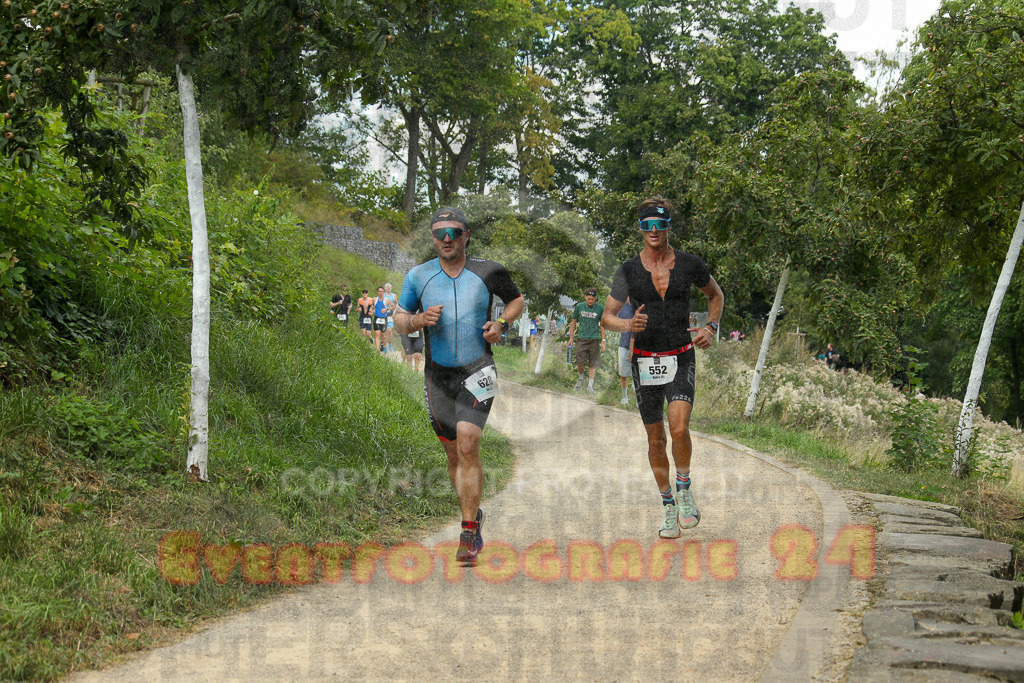 250824_1419_EX1_5814 | Sportfotografie im Rhein-Sieg Kreis, Köln, Bonn, NRW, Rheinland Pfalz, Hessen, etc. Unser Tätigkeitsfeld umfasst den Laufsport vom Volkslauf über den Marathon, Duathlon, Triathon bis zum Ultralauf wie Kölnpfad Ultra oder Schindertrail.