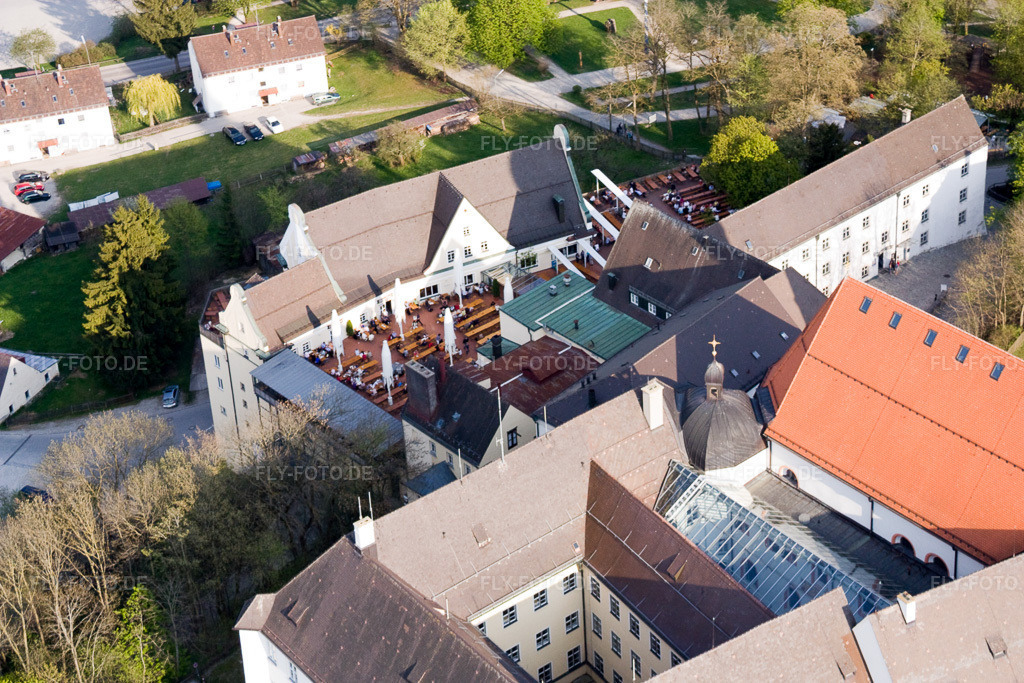 Luftbild: Kloster-Brauerei Andechs im Ortsteil Erling in Andechs im Bundesland Bayern in Deutschland. Foto: IMG_17895.jpg vom 15.04.2009 durch Werner Riehm/FLY-FOTO.deKloster Andechs