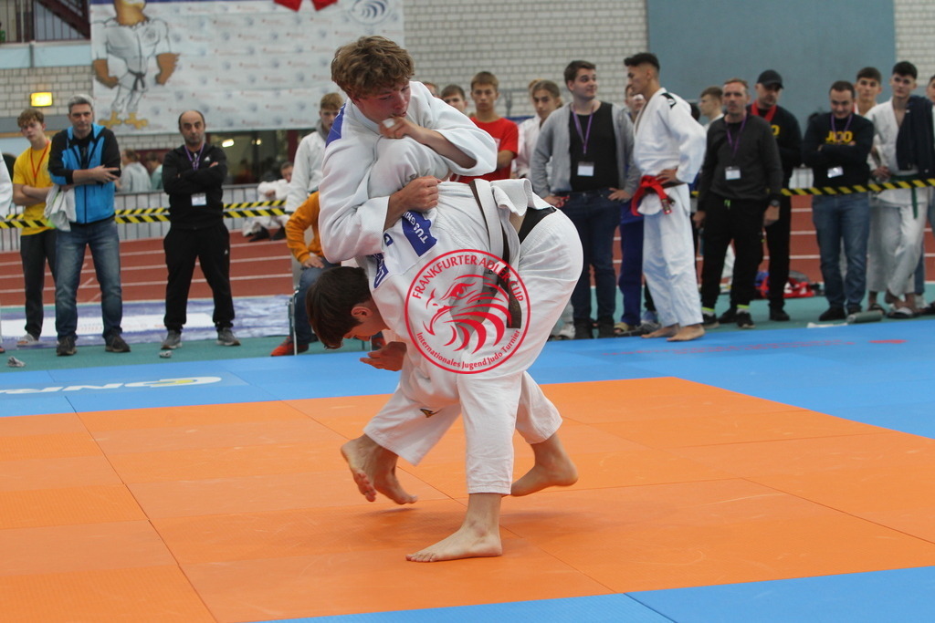 JT6F9159 | Fotos vom Adler Cup - Pictures from Adler Cup

Hier findet Ihr alle Eindrücke und großen Momente der Adler Cup Wochenenden. Here you will find all impressions and great moments of the Adler Cup weekends. - Realisiert mit Pictrs.com