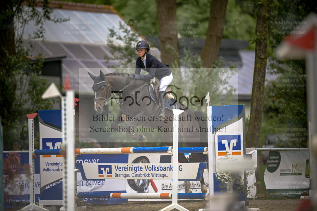 20240505-DOS_0041 | Entdecke hochwertige Reitturnierfotos von Foto Oger. Professionell, emotional und authentisch – jetzt Lieblingsmomente im Shop bestellen. - Realisiert mit Pictrs.com