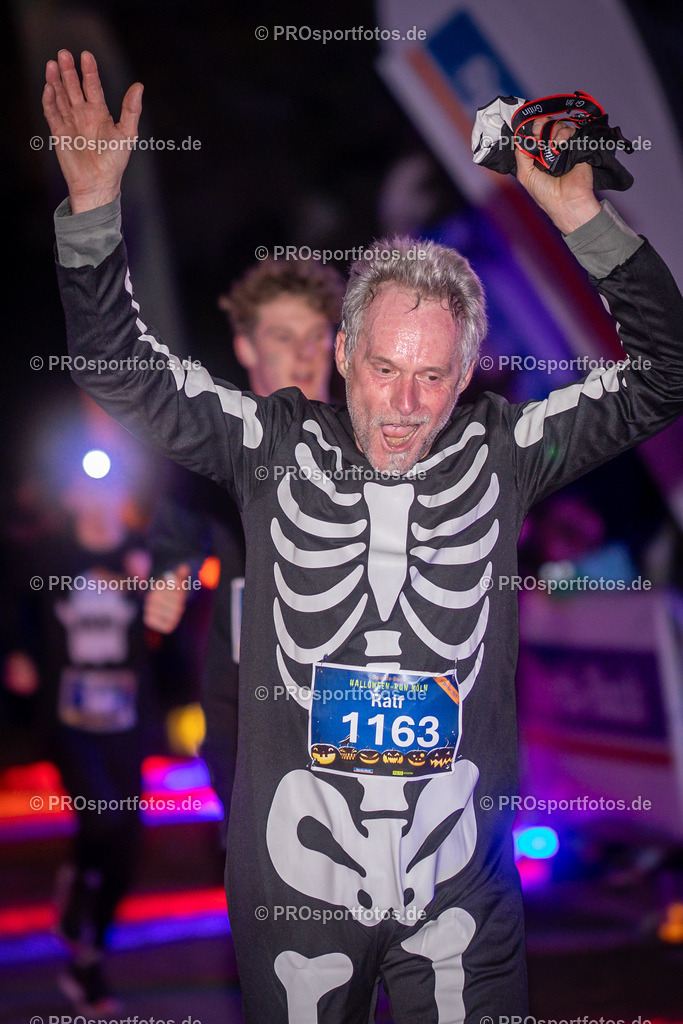Halloween Run 2025 in Koeln, 31.10.2025 | Impressionen vom Halloween Run 2025 am 31.10.2025 in Koeln (Forstbotanischer Garten Rodenkirchen). Foto: Axel Kohring/Beautiful Sports