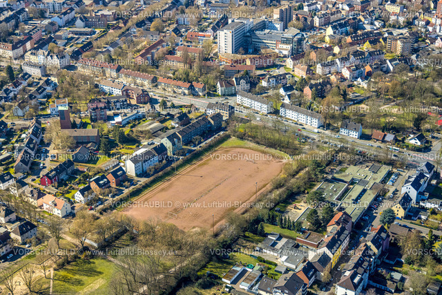 Herne250301812 | Luftbild, Sportplatz Franzstraße, geplanter Wohnungsbau, Wanne, Herne, Ruhrgebiet, Nordrhein-Westfalen, Deutschland