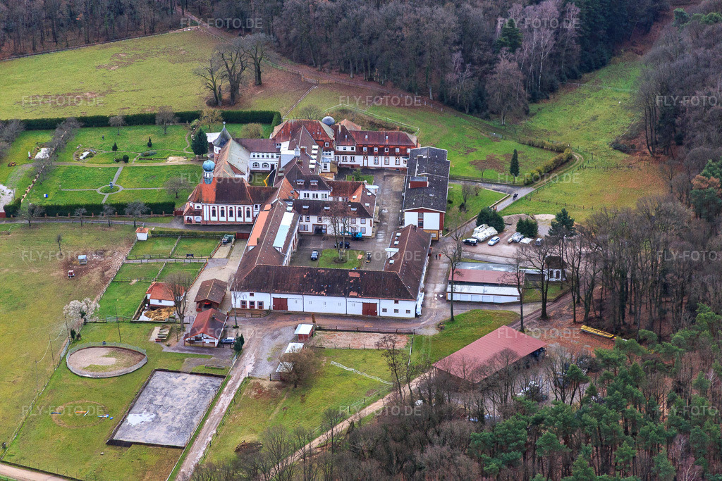 Luftbild: Pferedepension im Kloster Liebfrauenberg in Bad Bergzabern im Bundesland Rheinland-Pfalz in Deutschland. Foto: IMG_085713.jpg vom 08.01.2016 durch Werner Riehm/FLY-FOTO.de