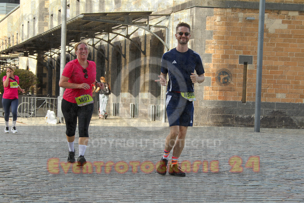 250920_1545_EV4_9533 | Sportfotografie im Rhein-Sieg Kreis, Köln, Bonn, NRW, Rheinland Pfalz, Hessen, etc. Unser Tätigkeitsfeld umfasst den Laufsport vom Volkslauf über den Marathon, Duathlon, Triathon bis zum Ultralauf wie Kölnpfad Ultra oder Schindertrail.