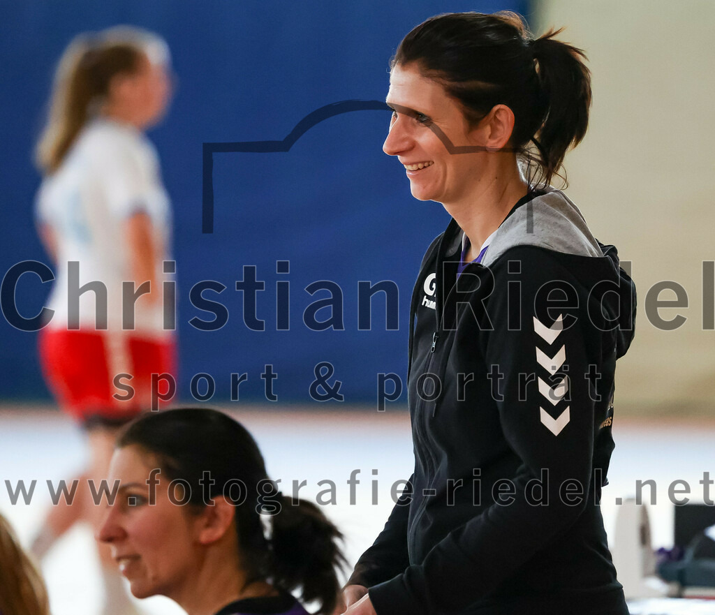 2023-03-18_104_SpVgg_Altenerding_II_gegen_HSG_Freising-Neufahrn_II | Erding, Deutschland, 18.03.2023:
Handball, Bezirksliga Frauen Altbayern 2022 / 2023, 14. Spieltag, SpVgg Altenerding II gegen HSG Freising-Neufahrn II, Endergebnis: 25:27

Foto: Christian Riedel / fotografie-riedel.net