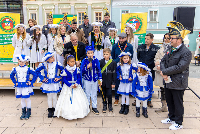 Faschingswecken am Hauptplatz | Bildershop von pixelworld.at - Realisiert mit Pictrs.com