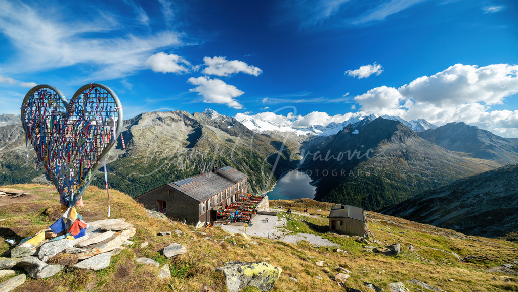 Olperer Hütte | Blick von der Olperer Hütte auf den Schlegeis Stausee