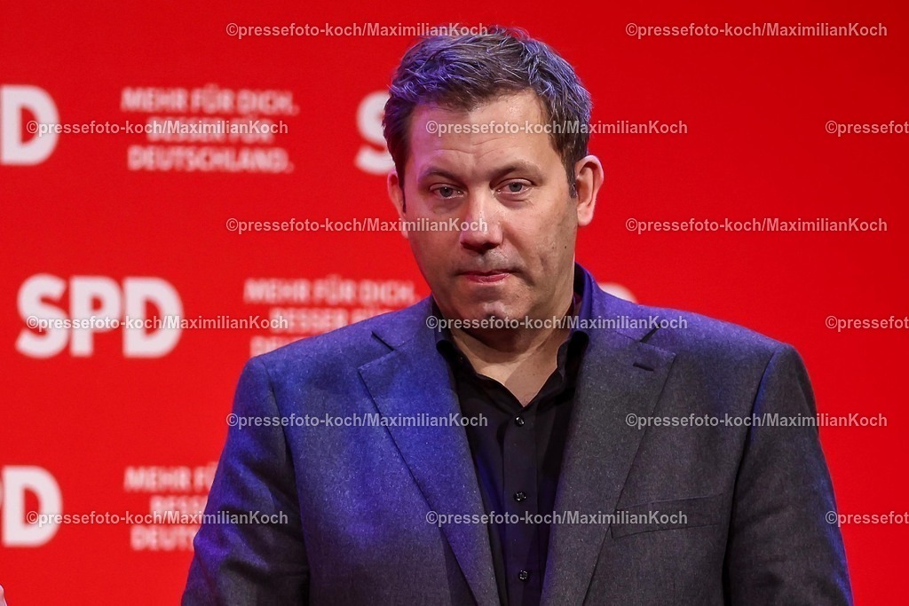SPD21022502159 | 21.02.2025, Wahlkampfveranstaltung SPD,  Abschlusskundgebung der Sozialdemokratische Partei Deutschlands vor den Bundestagswahlen, Westfalenhalle Dortmund. Im Bild: Lars Klingbeil (Parteivorsitzender SPD)