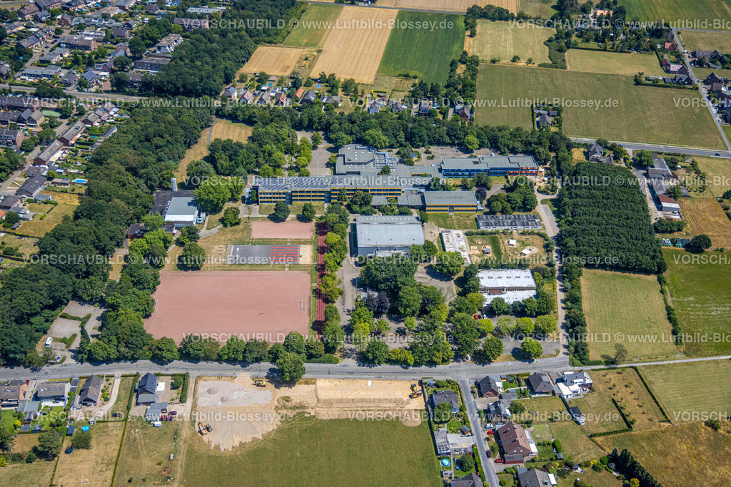 Voerde220702863 | Luftbild, Gymnasium Voerde, Hallenbad, städt. Kindergarten am Gymnasium, Friedrichsfeld, Voerde, Ruhrgebiet, Nordrhein-Westfalen, Deutschland