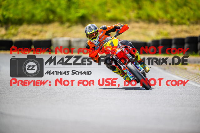 MaZZes_FotoMatrix_220528_1092 | Fotograf Mathias Schmid
Sportfotograf,
Eventfotograf,
Hochzeitsfotograf,
Portraitfotograf