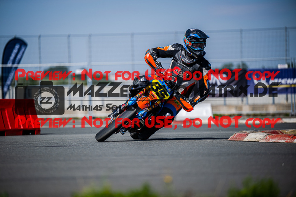 MaZZes_FotoMatrix_220903_1813 | S2