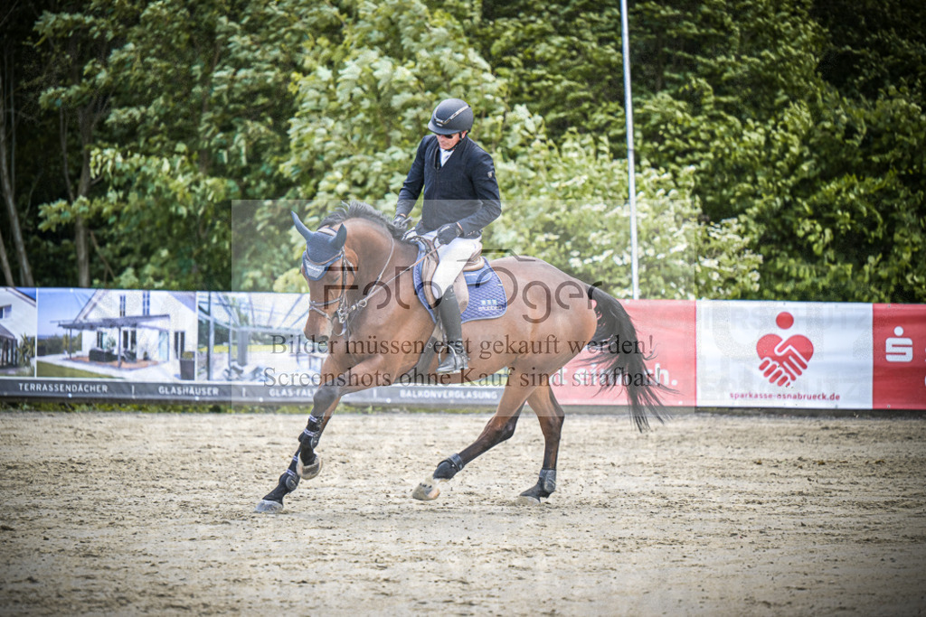DOS_4601 | Entdecke hochwertige Reitturnierfotos von Foto Oger. Professionell, emotional und authentisch – jetzt Lieblingsmomente im Shop bestellen.Deutschlandweite Turnierfotografie. - Realisiert mit Pictrs.com