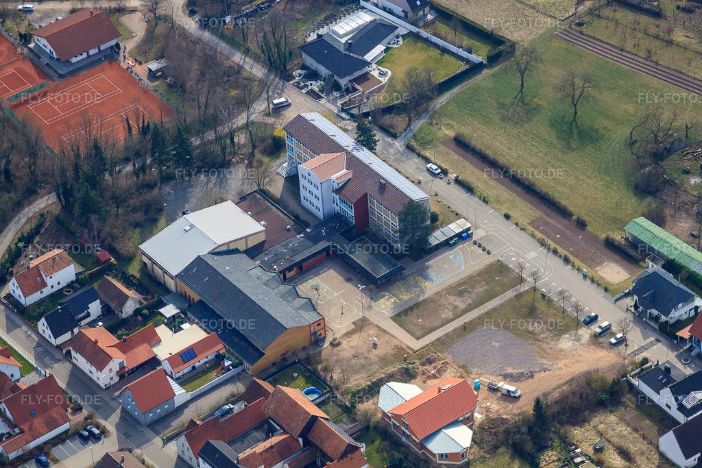 Luftbild: Gottfried-Tulla-Schule Sondernheim und Tulla Halle im Ortsteil Sondernheim in Germersheim im Bundesland Rheinland-Pfalz in Deutschland. Foto: IMG_37792.jpg vom 12.03.2011 durch Werner Riehm/FLY-FOTO.deGottfried-Tulla-Schule Sondernheim - Grundschule