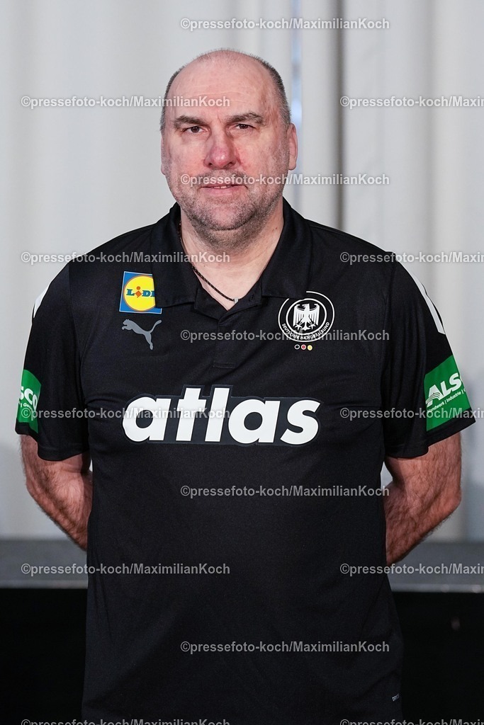 xYDRx12012601006 | 12.01.2026, xydrx, Handball, Portraittermin der Deutschen Nationalmannschaft in Hannover vor der EHF Euro 2026: Erik Wudtke (Co-Trainer)
