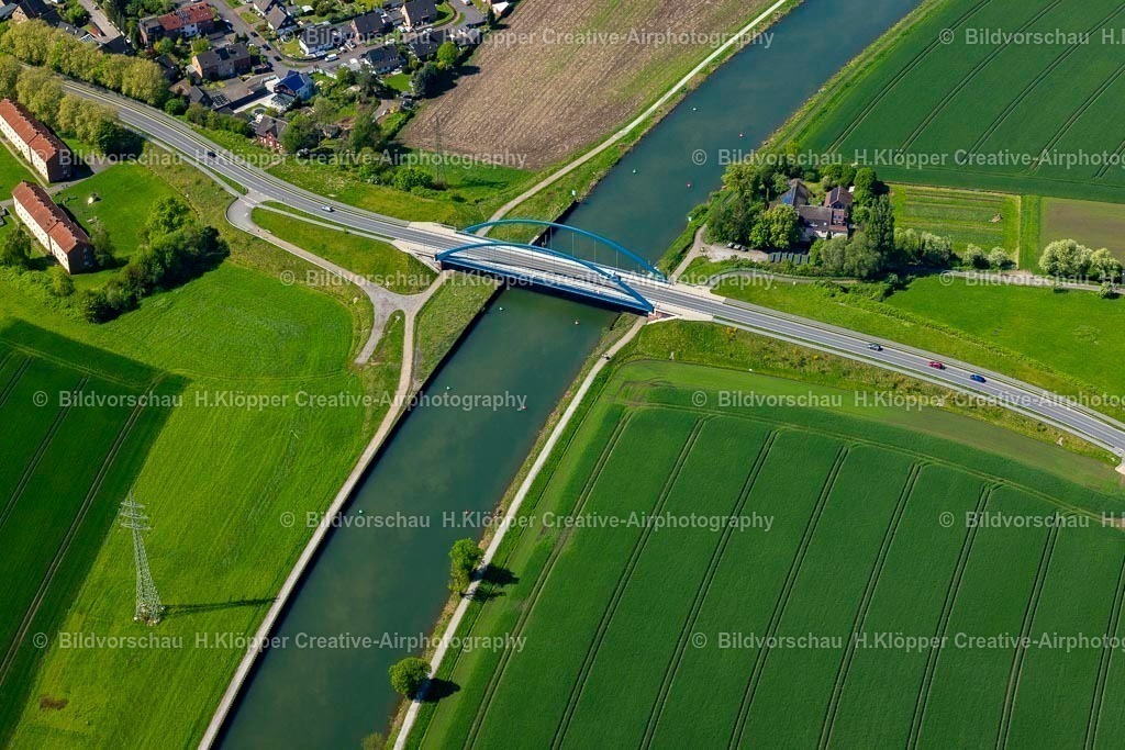 Luftbilder Unna Lünen-1303 | Luftbild Straßen- Brückenbauwerk über den Datteln-Hamm-Kanal an der Gahmener Straße in Lünen im Ruhrgebiet im Bundesland Nordrhein-Westfalen, Deutschland - Realisiert mit Pictrs.com