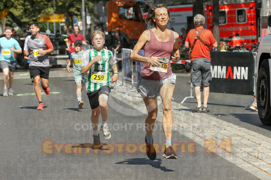 250621_1042_EX1_2184 | Sportfotografie im Rhein-Sieg Kreis, Köln, Bonn, NRW, Rheinland Pfalz, Hessen, etc. Unser Tätigkeitsfeld umfasst den Laufsport vom Volkslauf über den Marathon, Duathlon, Triathon bis zum Ultralauf wie Kölnpfad Ultra oder Schindertrail.