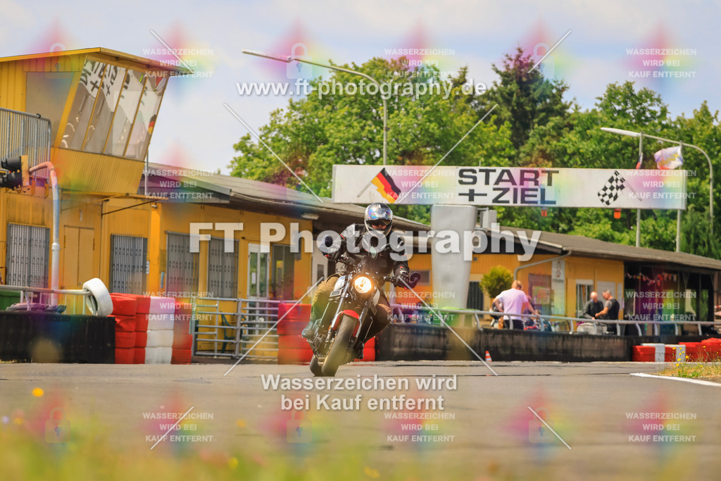_DSK2417 | Hier findet Ihr Bilder von Touristenfahrten auf der Nürburgring Nordschleife oder von anderen Veranstaltungen die ich besucht habe. Viel Spass beim Durch Schauen 