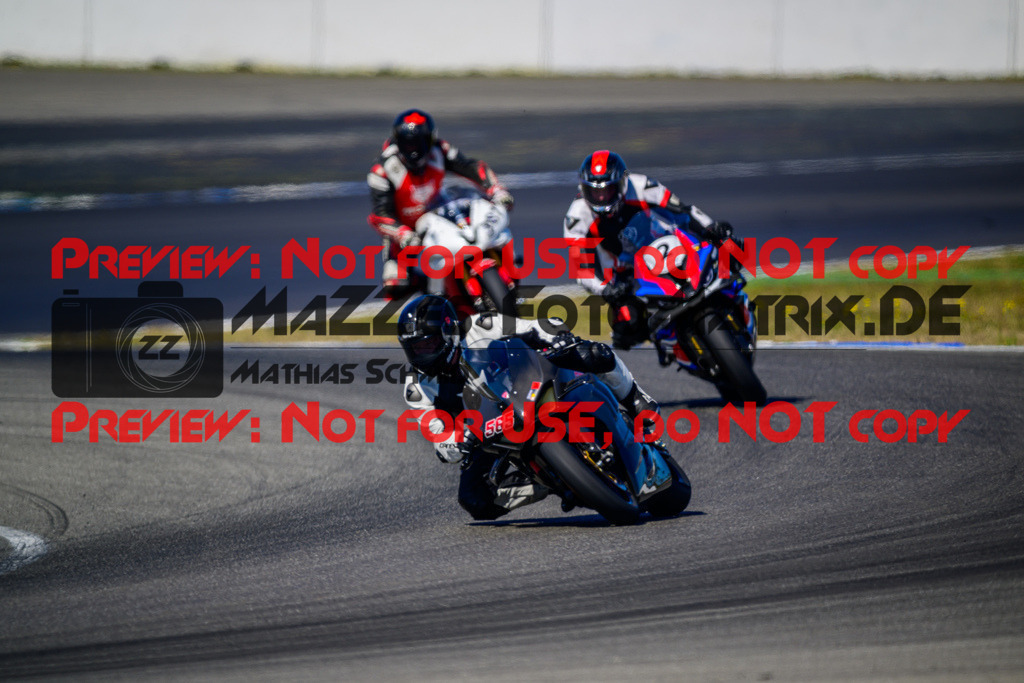 MaZZes_Fotomatrix_20250407_6007705_5706 | ROT